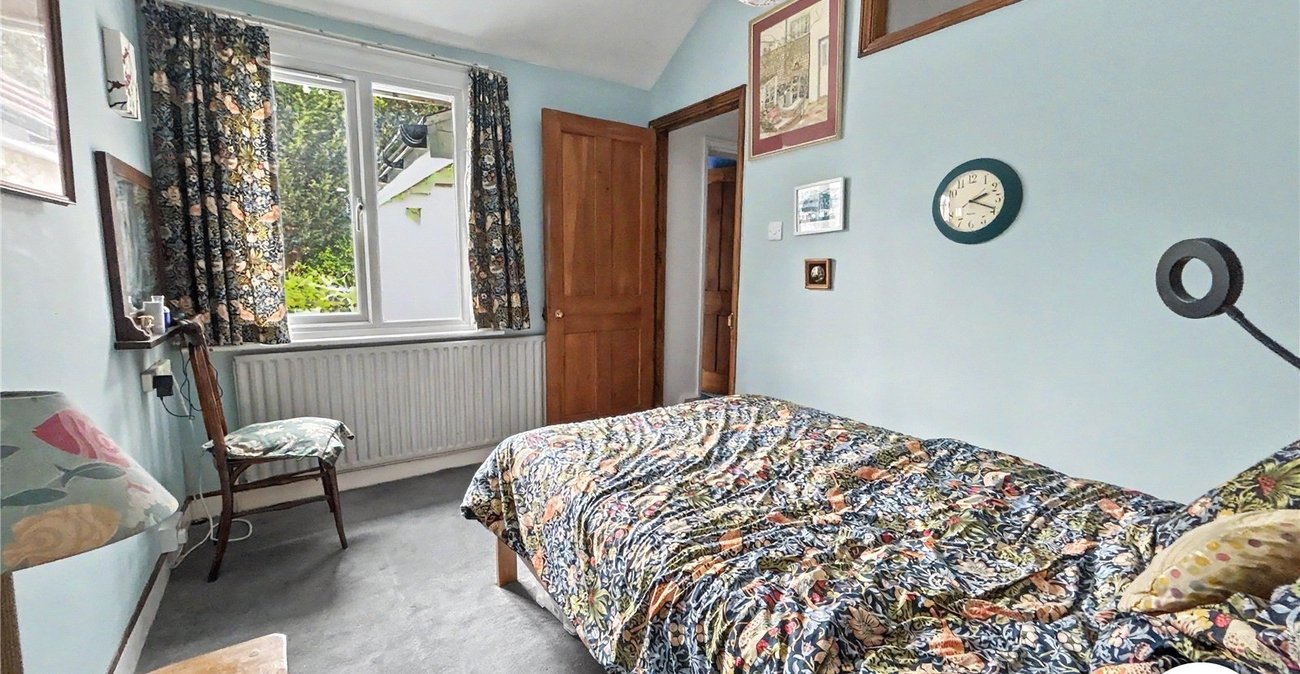 2 bedroom house for sale in Sidcup | Robinson Jackson