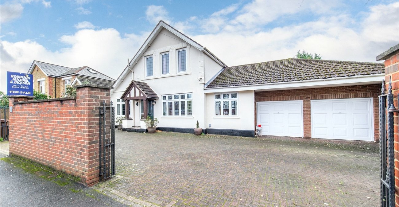 4 bedroom house for sale in Wigmore | Robinson Michael & Jackson