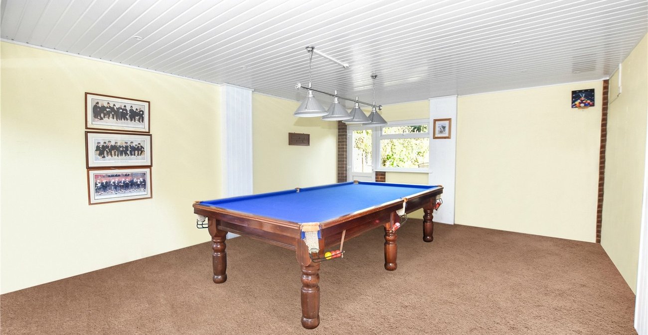 3 bedroom bungalow for sale in Bexleyheath | Robinson Jackson