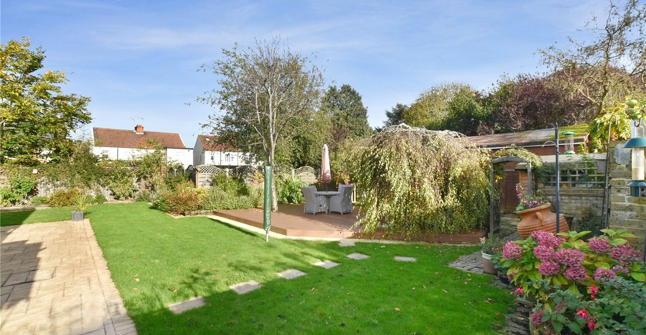 3 bedroom bungalow for sale in Bexleyheath | Robinson Jackson