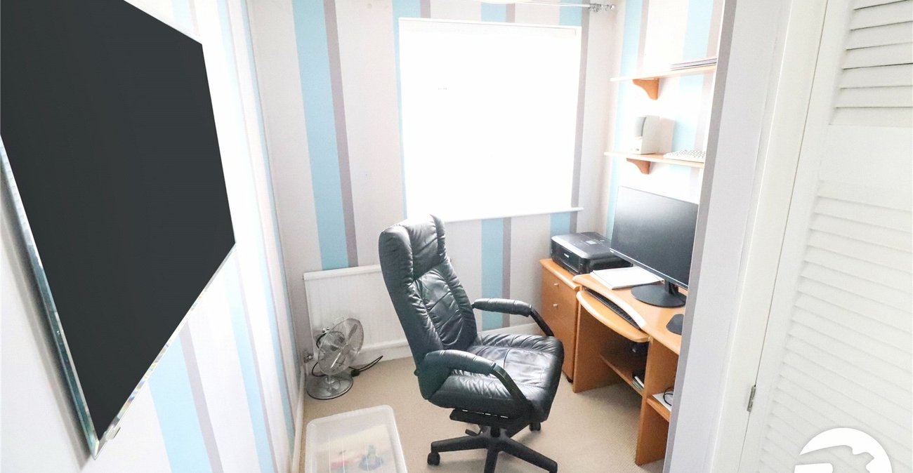 3 bedroom house for sale in London | Robinson Jackson