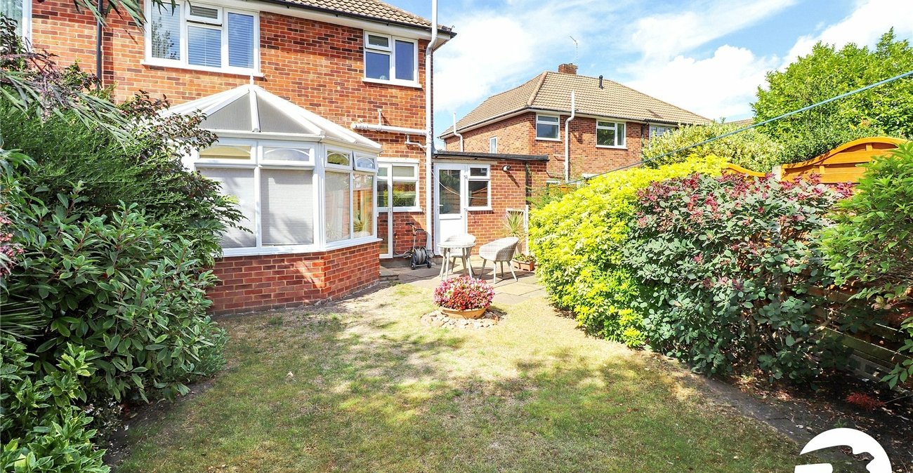 3 bedroom house for sale in London | Robinson Jackson