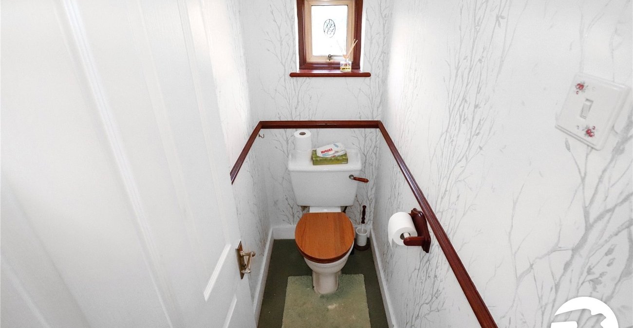 3 bedroom house for sale in London | Robinson Jackson