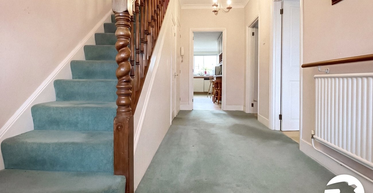 3 bedroom house for sale in London | Robinson Jackson