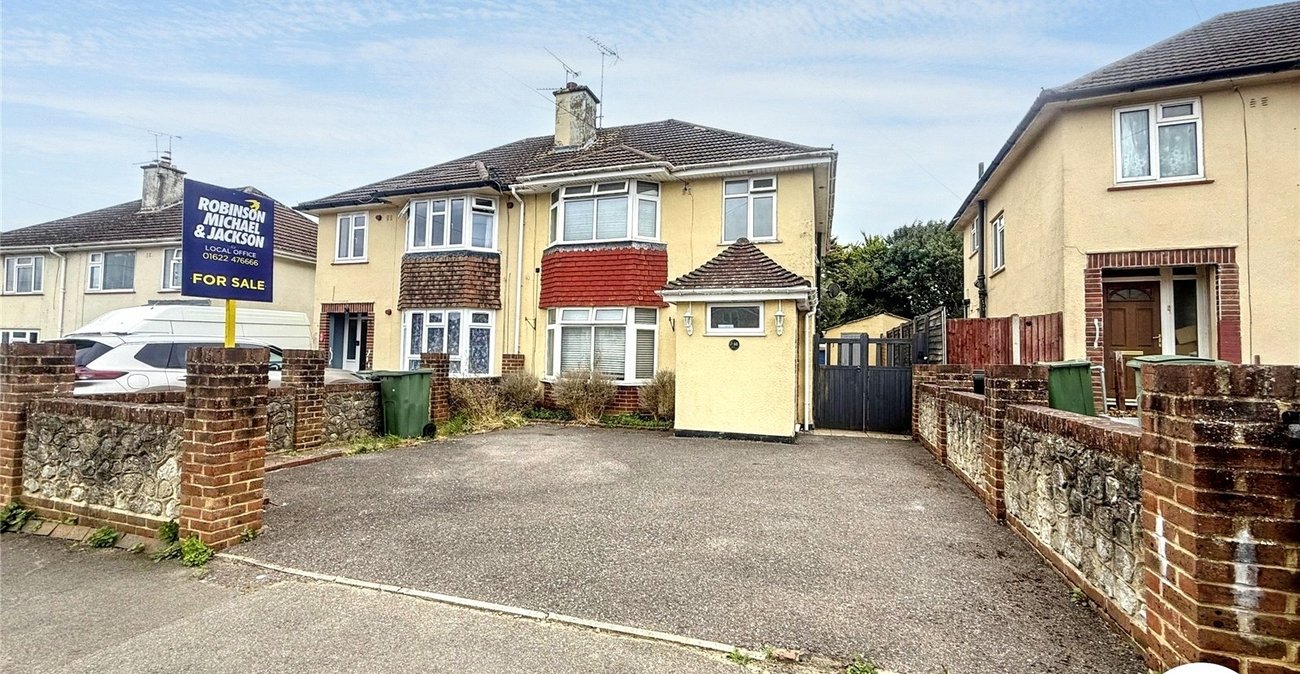 3 bedroom house for sale in Maidstone | Robinson Michael & Jackson