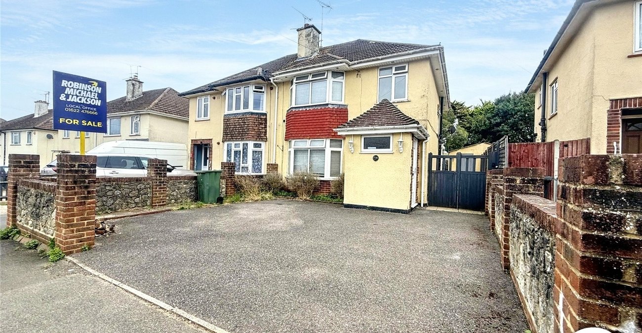 3 bedroom house for sale in Maidstone | Robinson Michael & Jackson