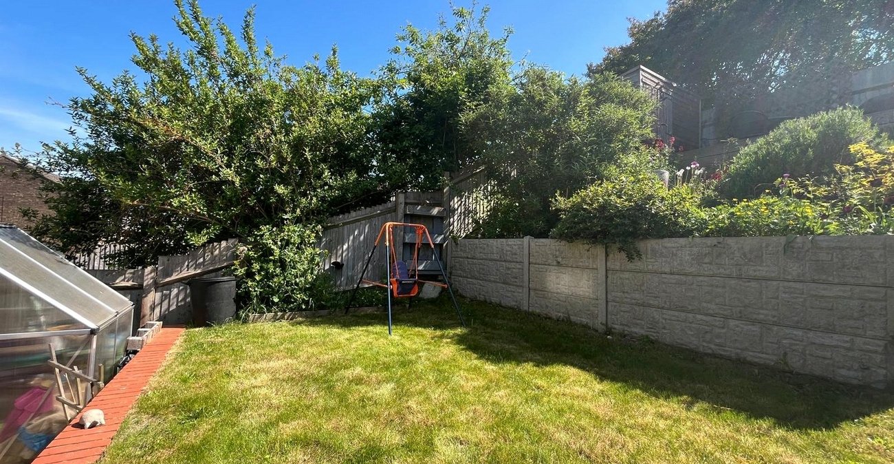 3 bedroom house for sale in Walderslade | Robinson Michael & Jackson