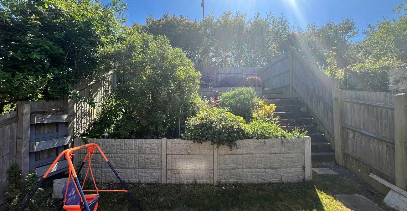 3 bedroom house for sale in Walderslade | Robinson Michael & Jackson