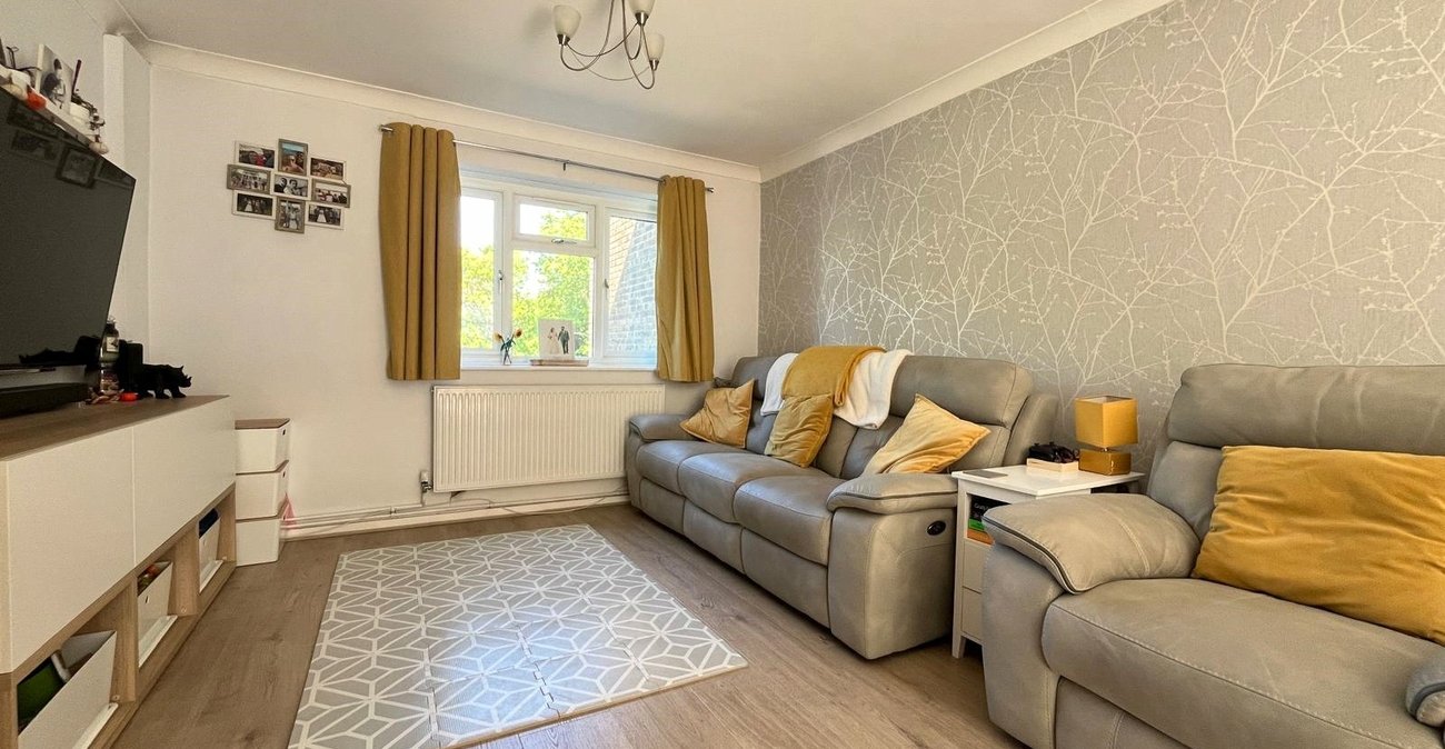 3 bedroom house for sale in Walderslade | Robinson Michael & Jackson