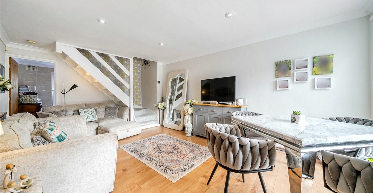 2 bedroom house for sale in Welling | Robinson Jackson