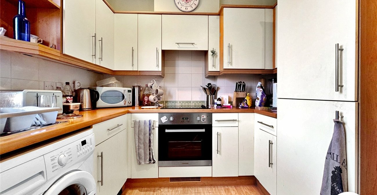 2 bedroom property for sale in Enterprise Road | Robinson Michael & Jackson