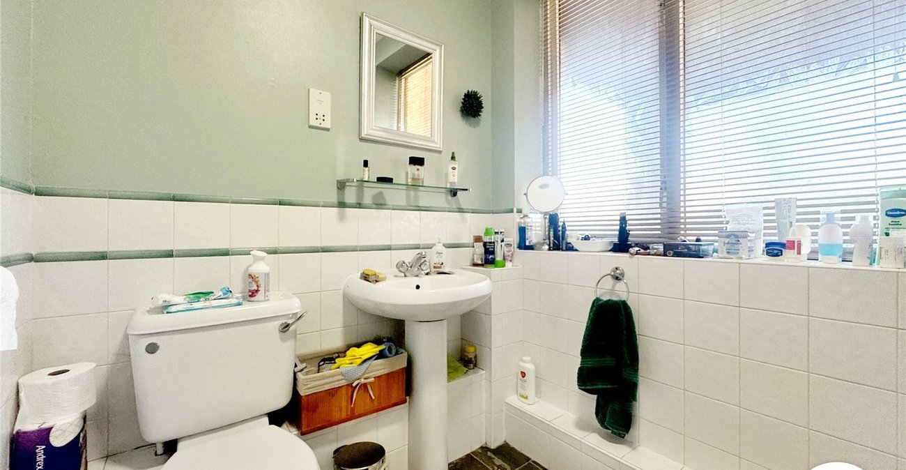 2 bedroom property for sale in Enterprise Road | Robinson Michael & Jackson