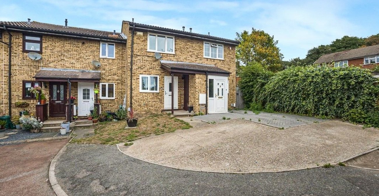 2 bedroom house for sale in Orpington | Robinson Jackson