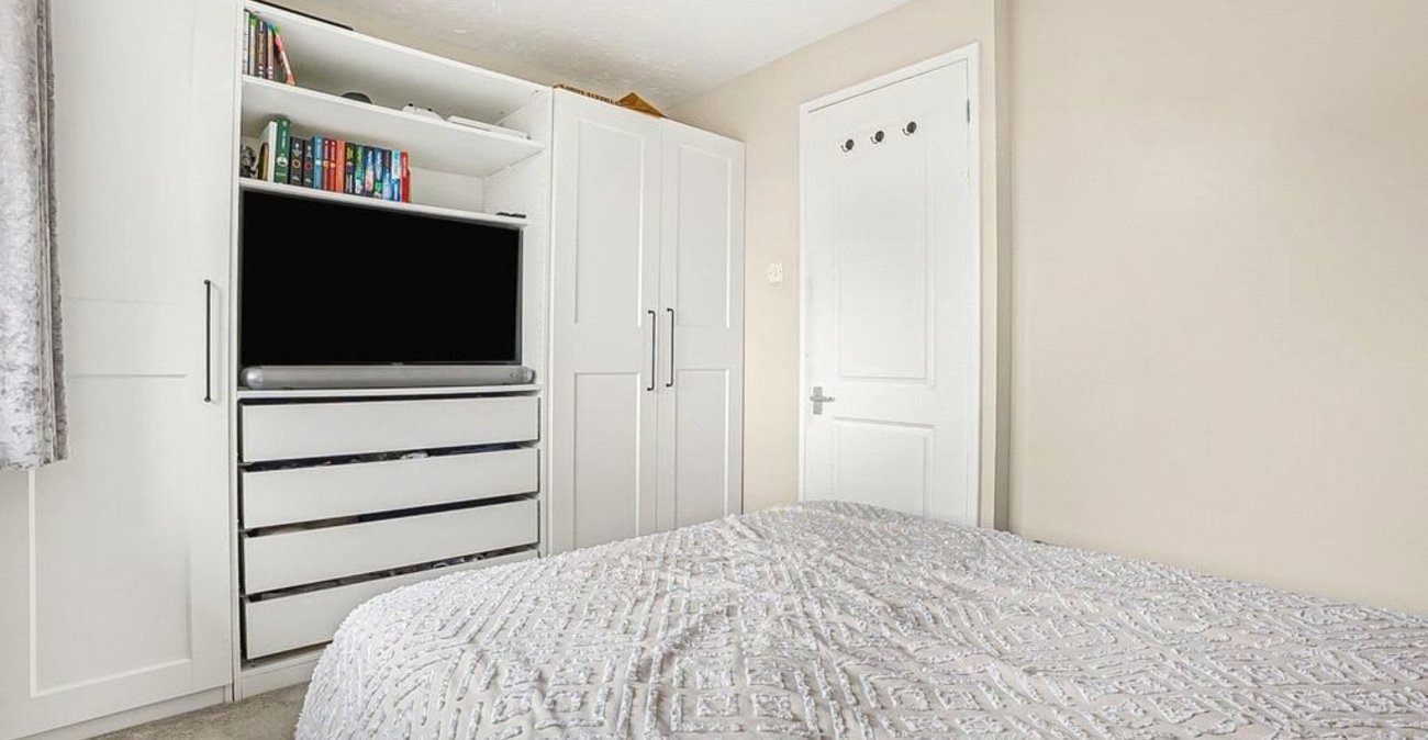 2 bedroom house for sale in Orpington | Robinson Jackson
