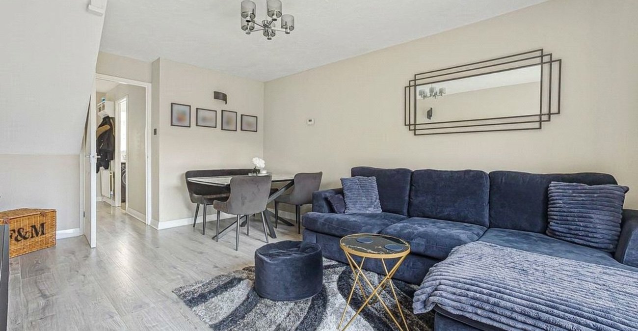 2 bedroom house for sale in Orpington | Robinson Jackson