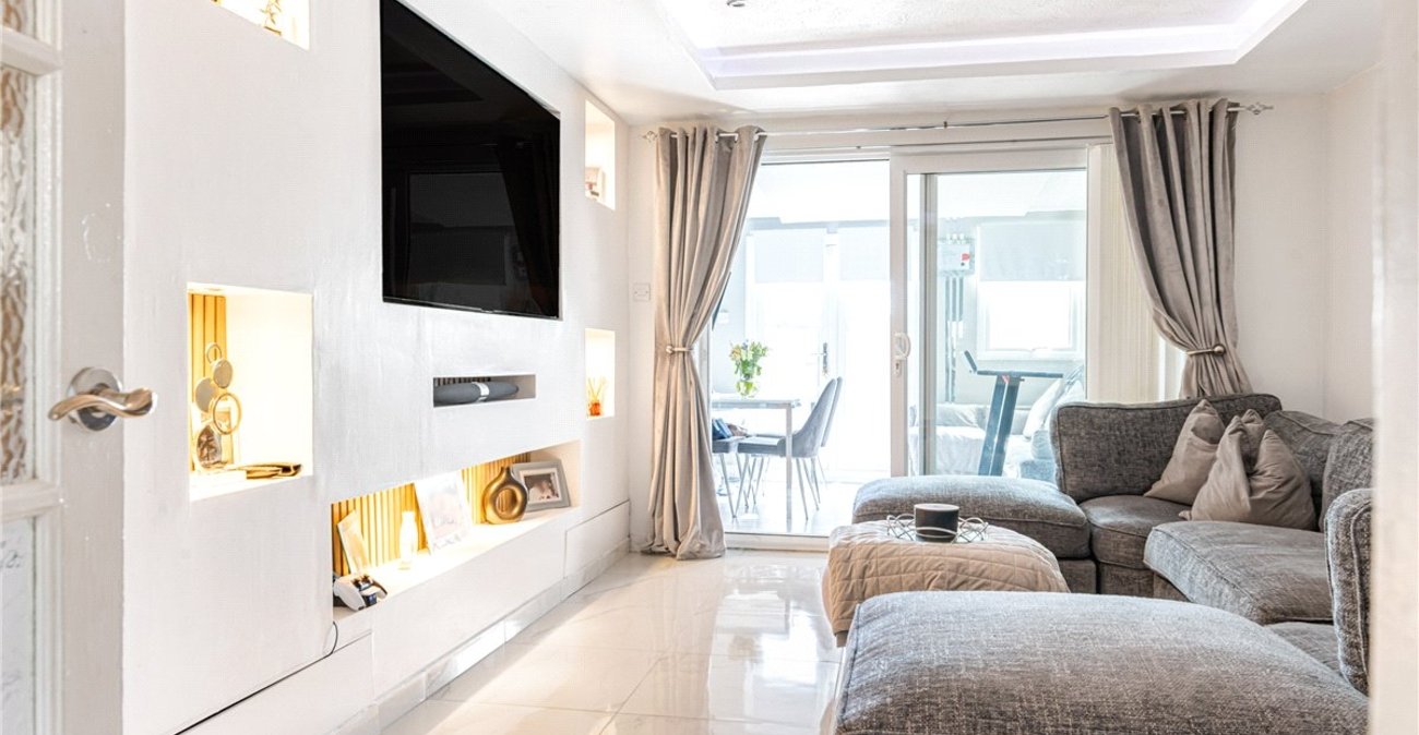 2 bedroom house for sale in St Pauls Cray | Robinson Jackson