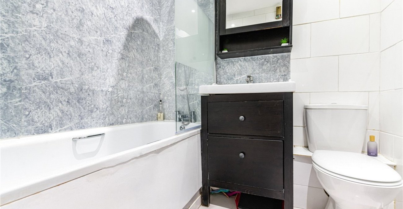 2 bedroom house for sale in St Pauls Cray | Robinson Jackson