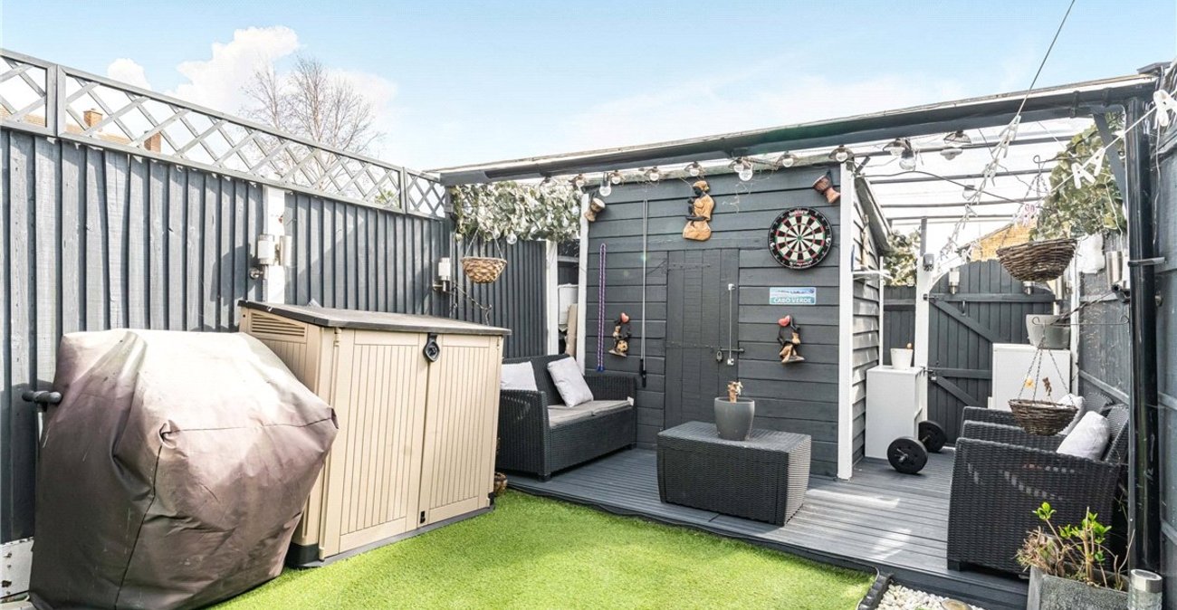2 bedroom house for sale in St Pauls Cray | Robinson Jackson