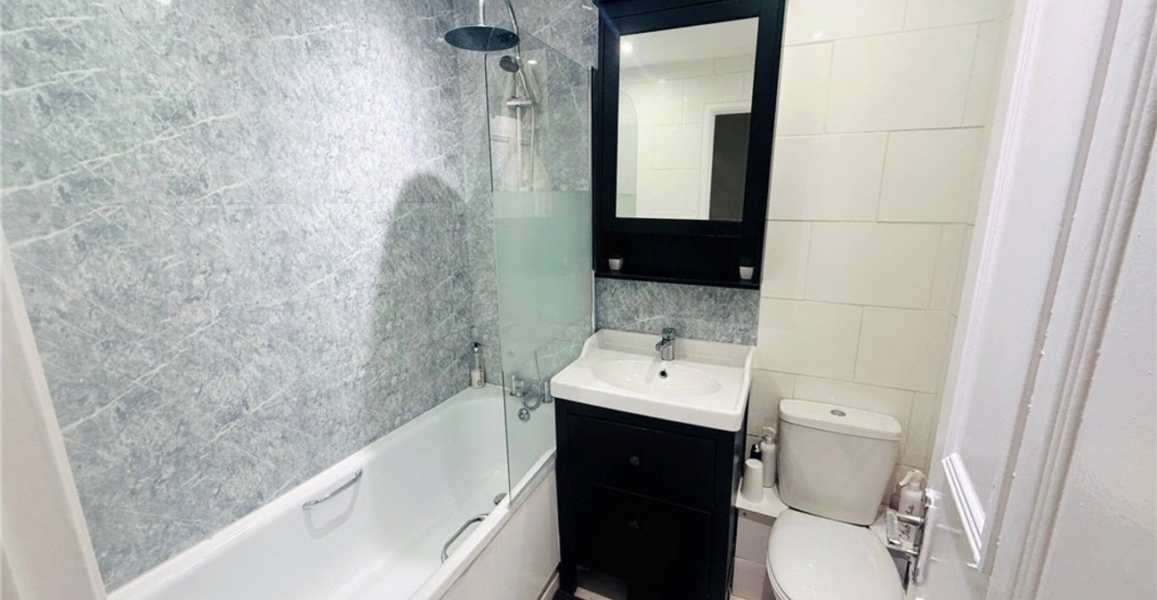 2 bedroom house for sale in St Pauls Cray | Robinson Jackson