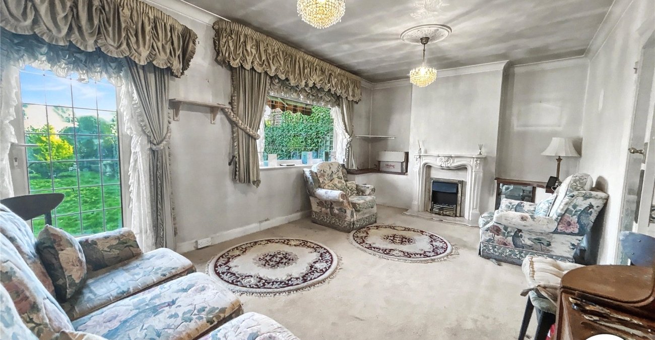 2 bedroom bungalow for sale in Sidcup | Robinson Jackson