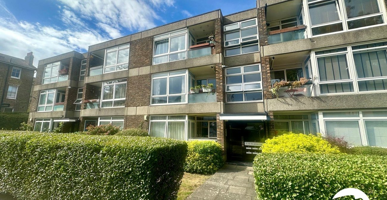 2 bedroom property for sale in London | Robinson Jackson