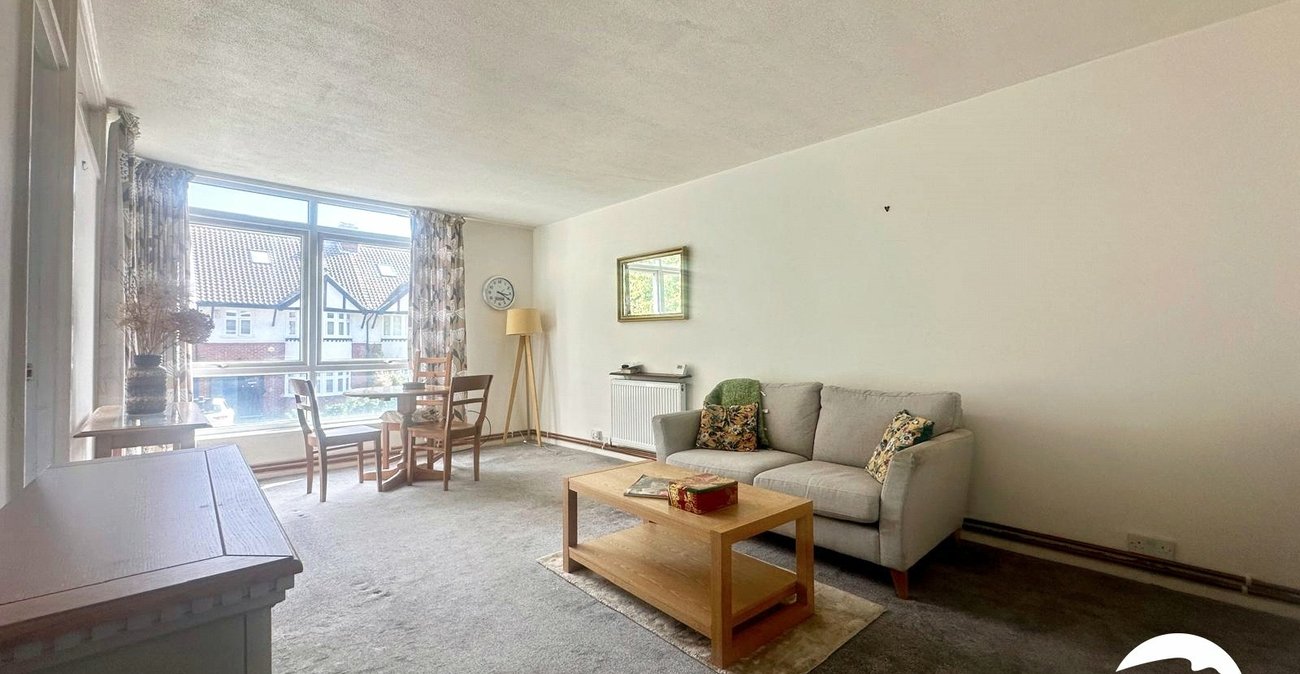 2 bedroom property for sale in London | Robinson Jackson