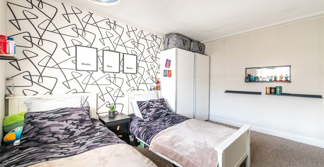 5 bedroom house for sale in Gravesend | Robinson Michael & Jackson