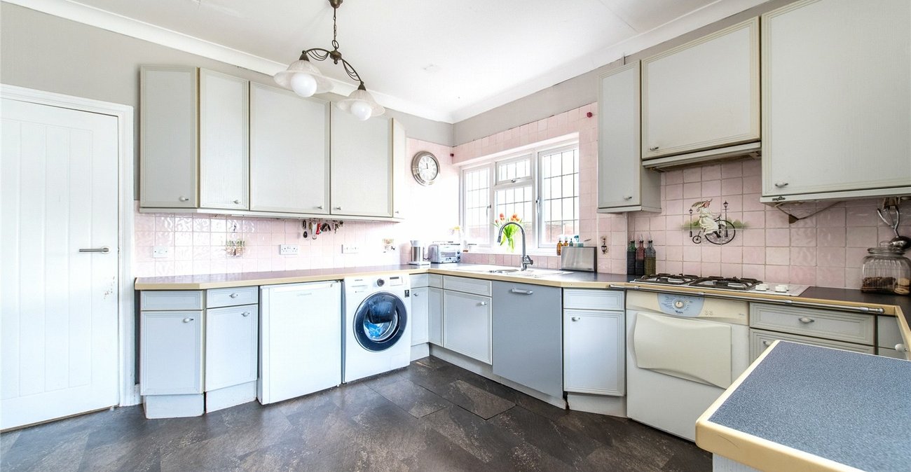 5 bedroom house for sale in Gravesend | Robinson Michael & Jackson