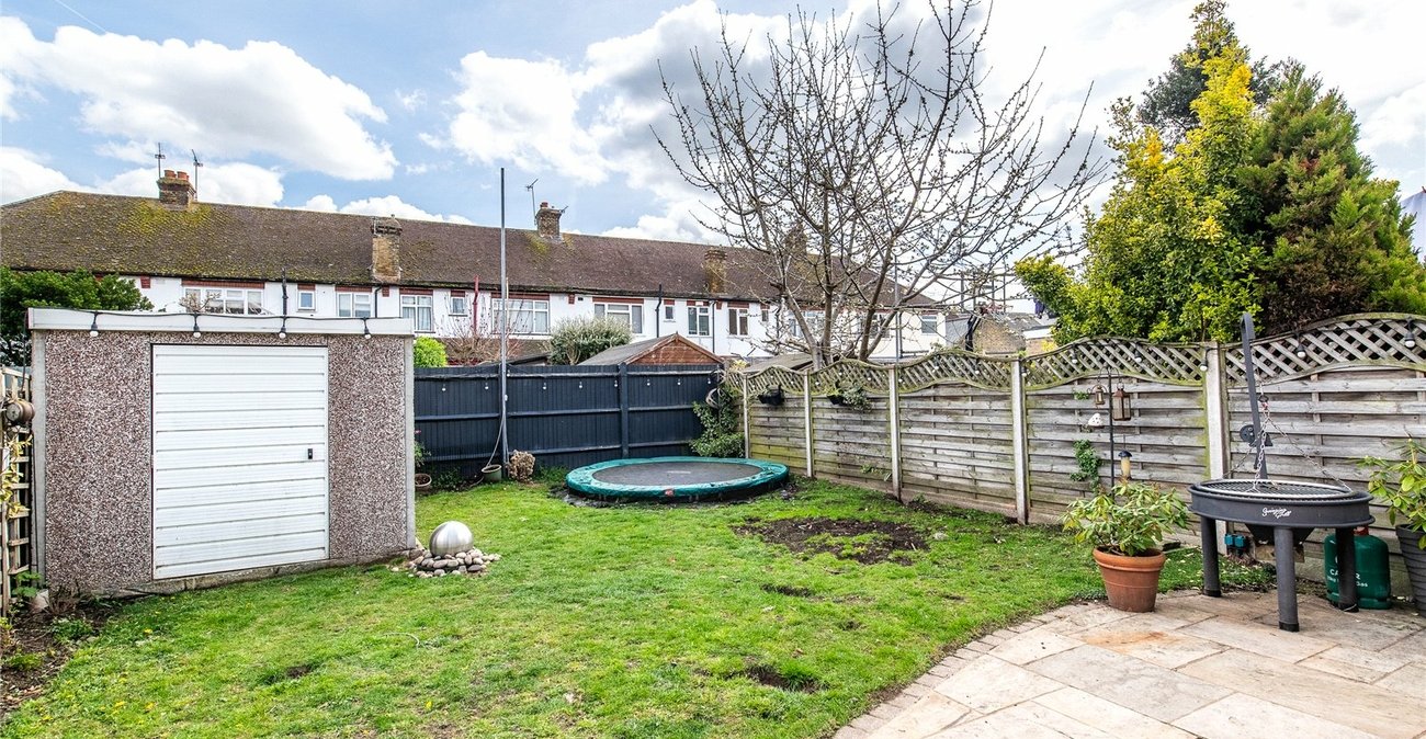 5 bedroom house for sale in Gravesend | Robinson Michael & Jackson