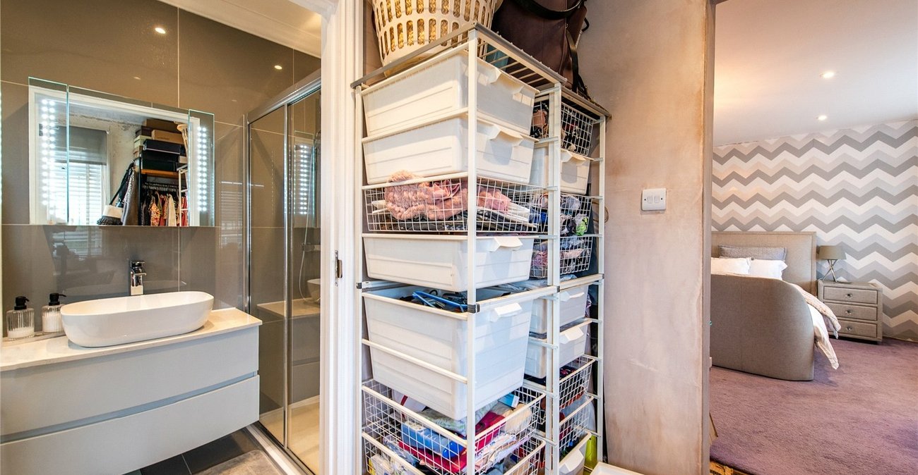 5 bedroom house for sale in Gravesend | Robinson Michael & Jackson