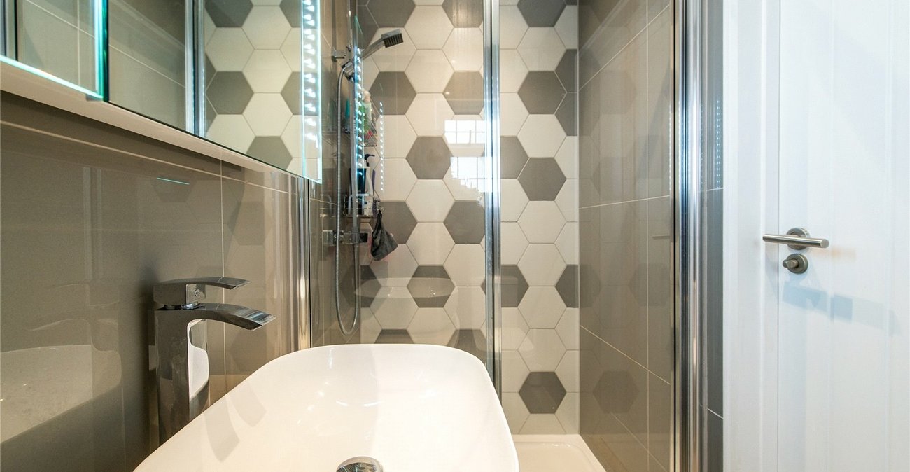 5 bedroom house for sale in Gravesend | Robinson Michael & Jackson