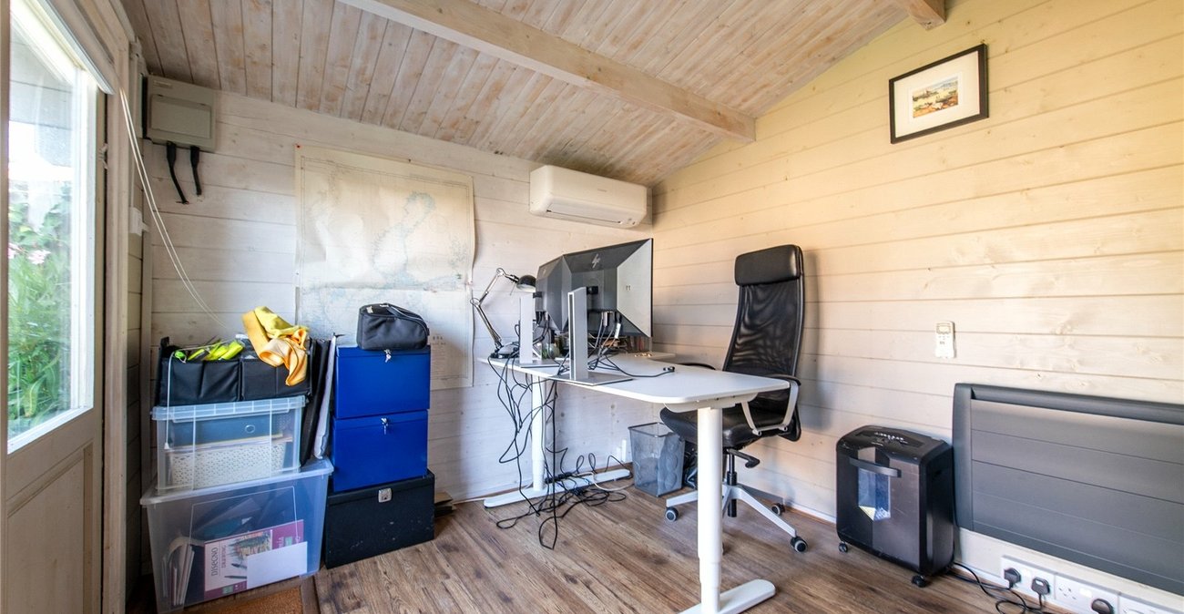 4 bedroom house for sale in Gravesend | Robinson Michael & Jackson