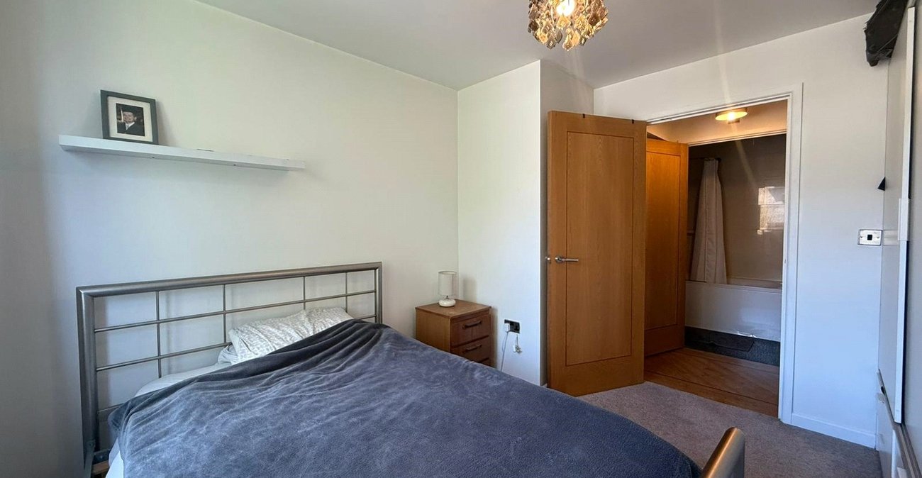 1 bedroom property for sale in Gravesend | Robinson Michael & Jackson