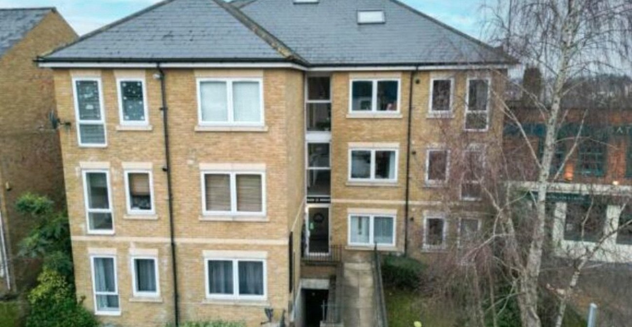 1 bedroom property for sale in Gravesend | Robinson Michael & Jackson