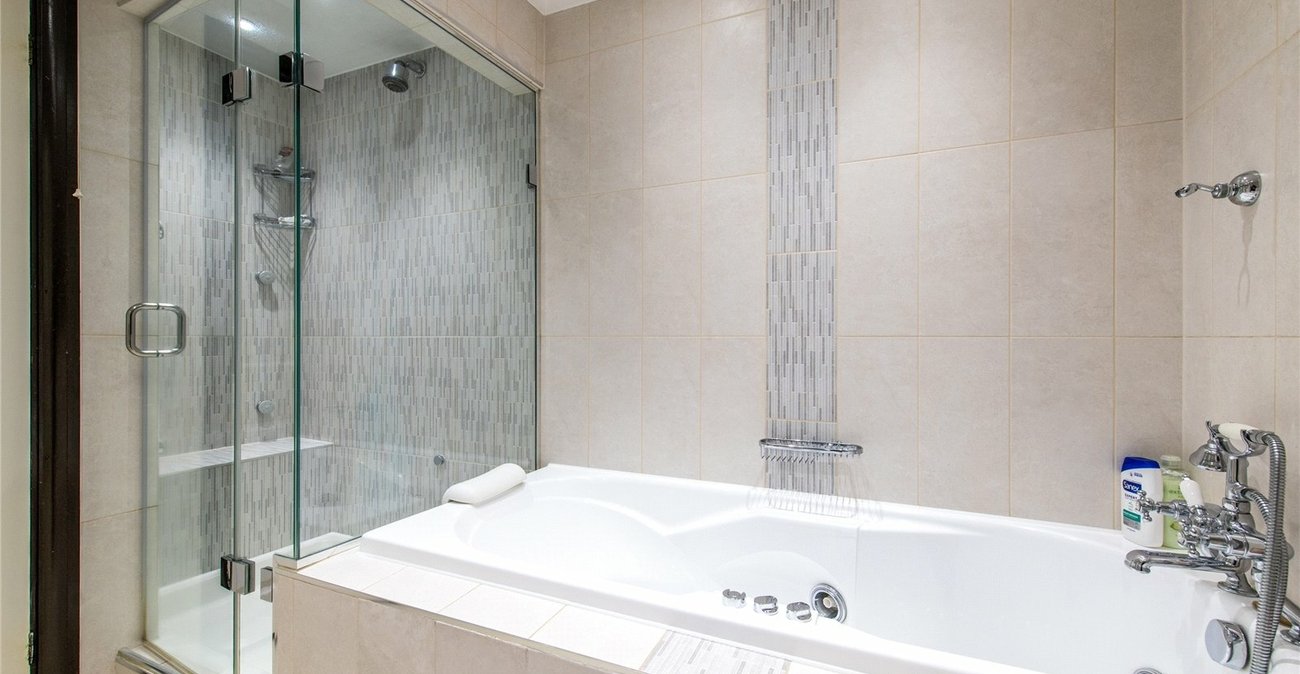 5 bedroom house for sale in Meopham | Robinson Michael & Jackson