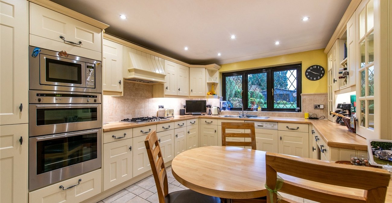 5 bedroom house for sale in Meopham | Robinson Michael & Jackson