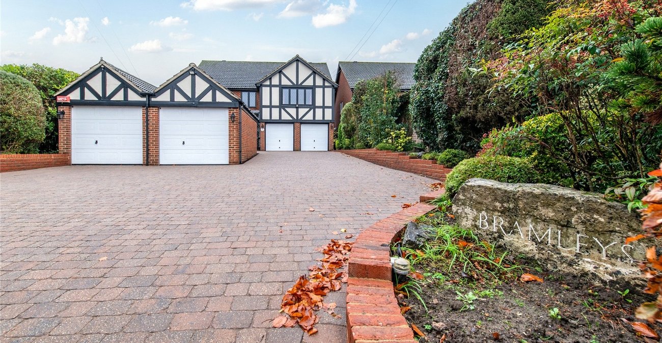 5 bedroom house for sale in Meopham | Robinson Michael & Jackson