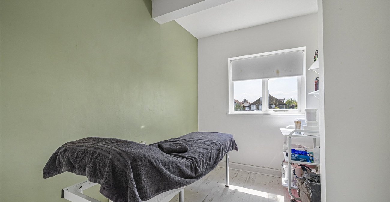 5 bedroom house for sale in Welling | Robinson Jackson
