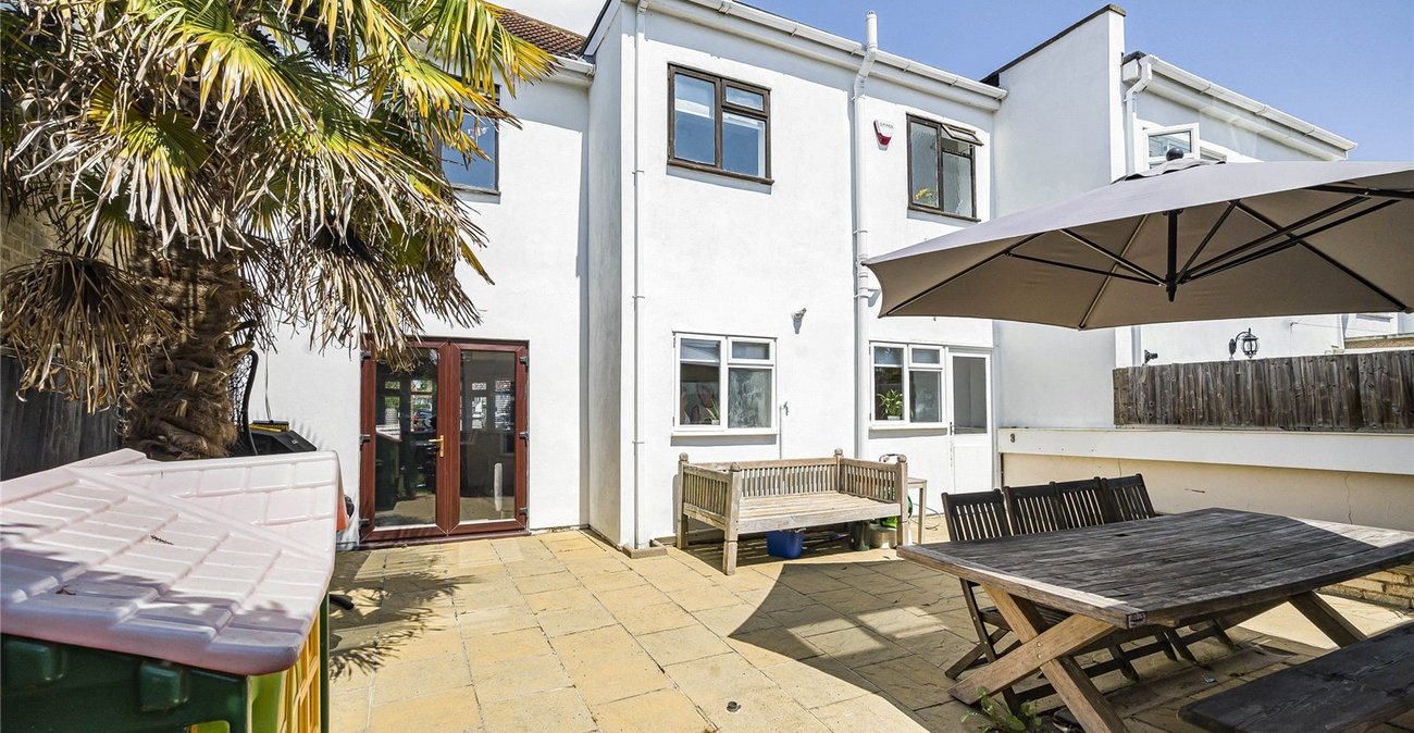 5 bedroom house for sale in Welling | Robinson Jackson