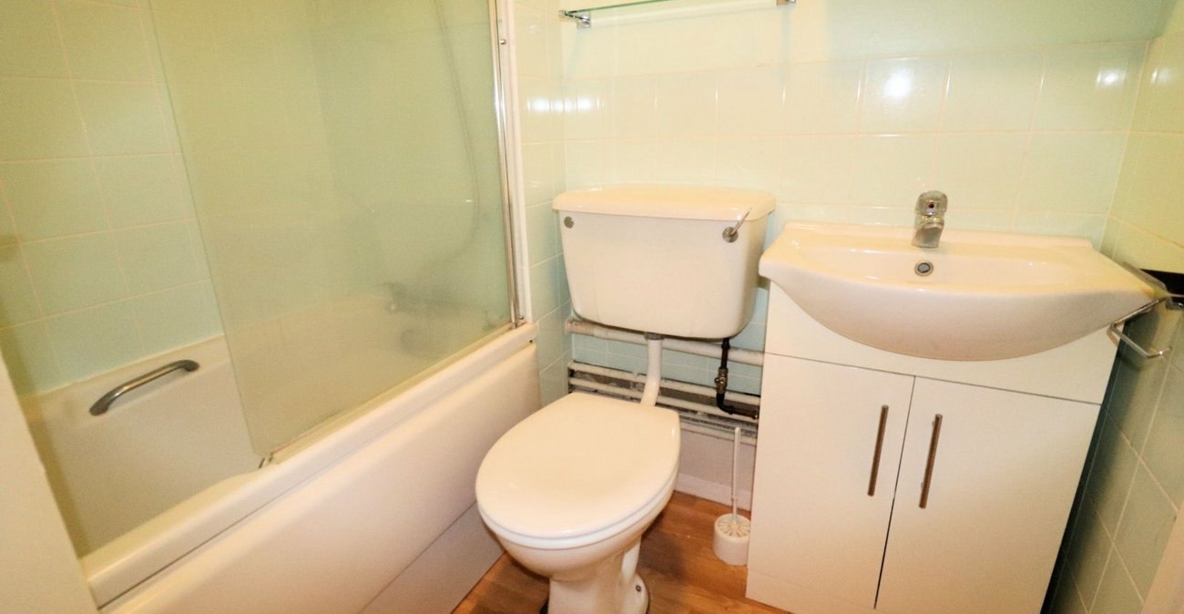 1 bedroom property for sale in Crayford | Robinson Jackson