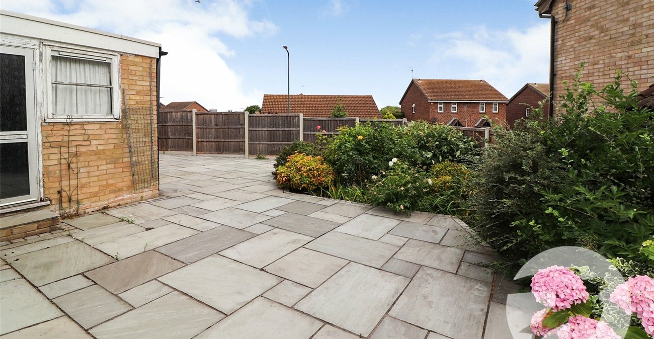 2 bedroom bungalow for sale in Crayford | Robinson Jackson