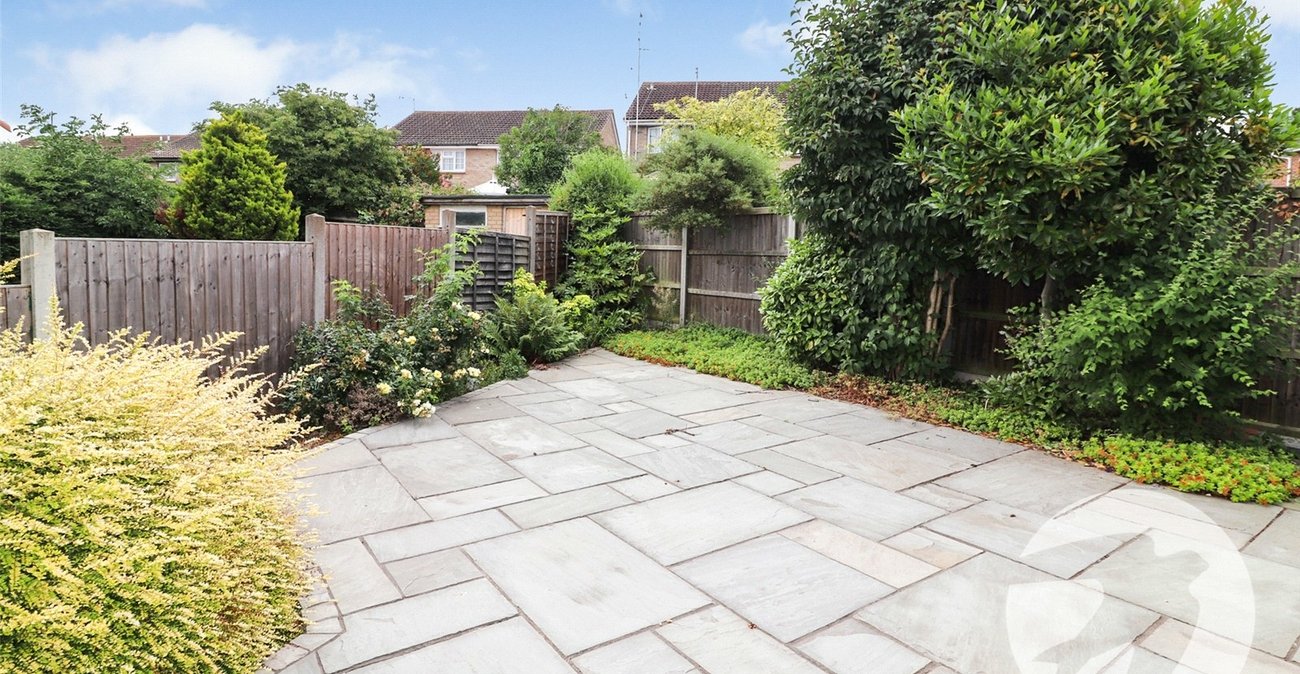 2 bedroom bungalow for sale in Crayford | Robinson Jackson