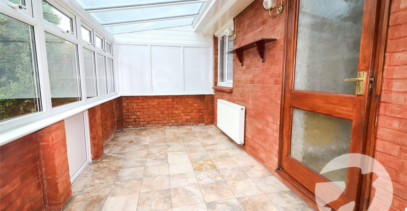 2 bedroom bungalow for sale in Crayford | Robinson Jackson
