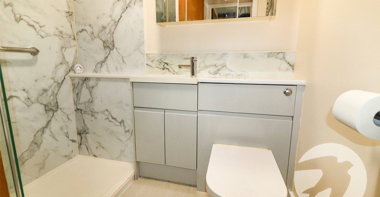 2 bedroom bungalow for sale in Crayford | Robinson Jackson