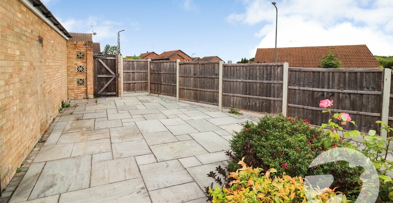 2 bedroom bungalow for sale in Crayford | Robinson Jackson