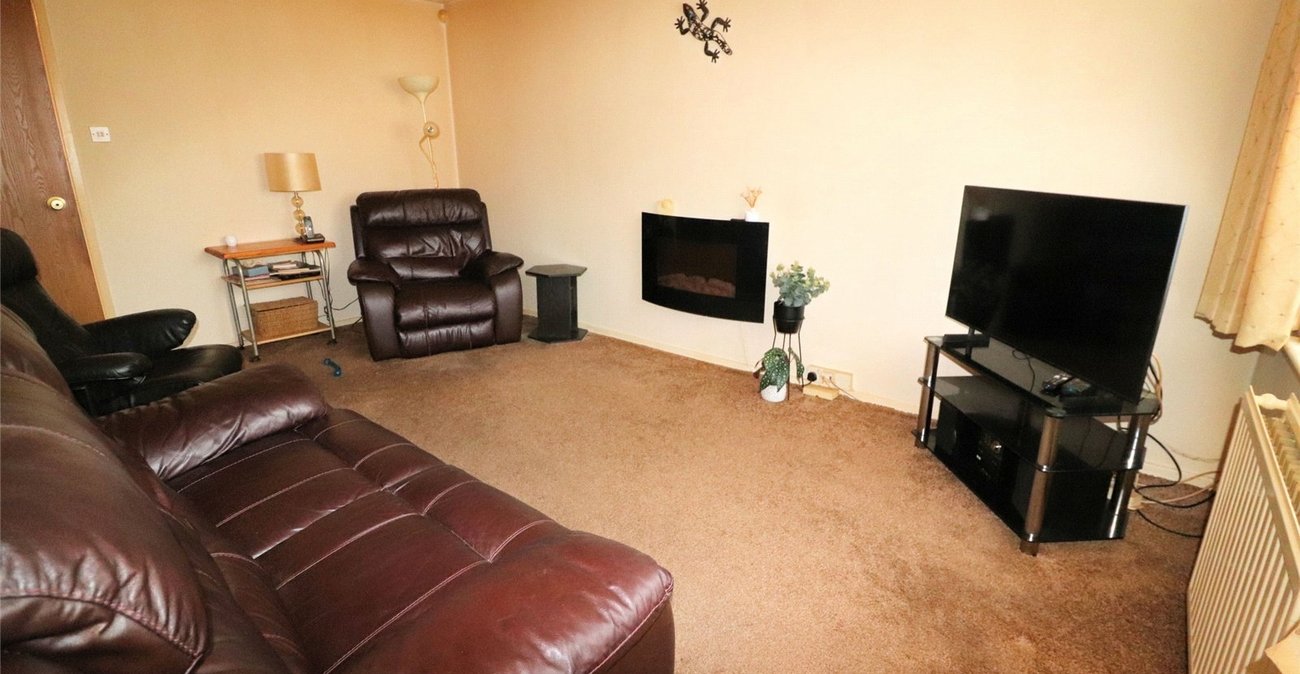 2 bedroom bungalow for sale in Crayford | Robinson Jackson