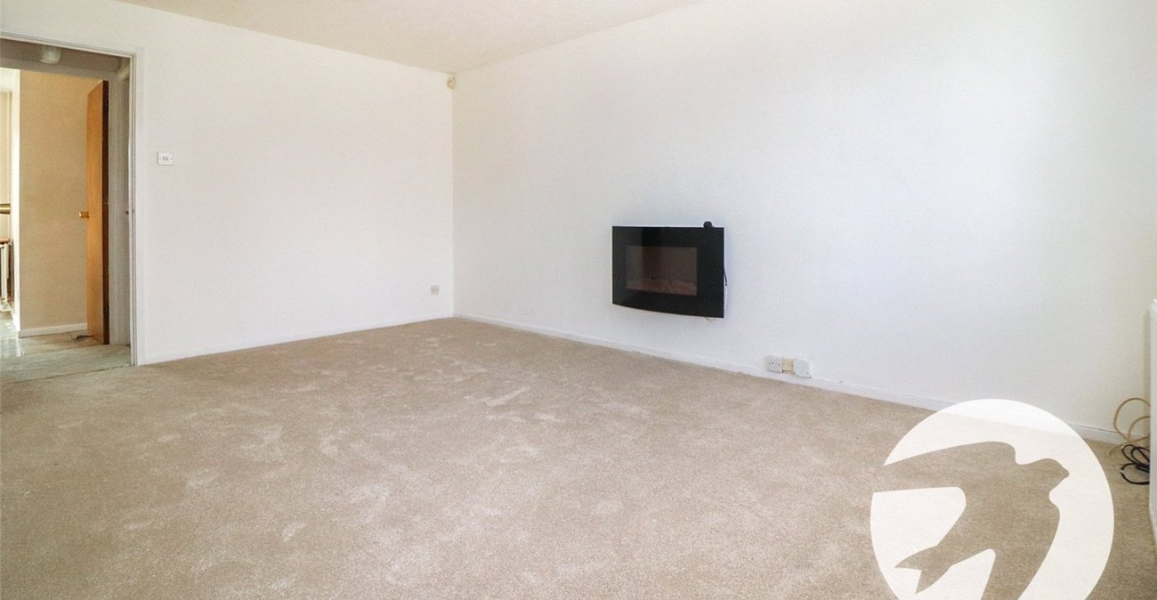 2 bedroom bungalow for sale in Crayford | Robinson Jackson