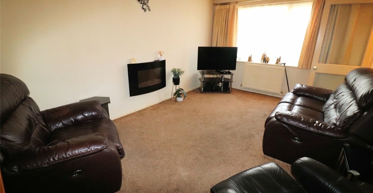 2 bedroom bungalow for sale in Crayford | Robinson Jackson