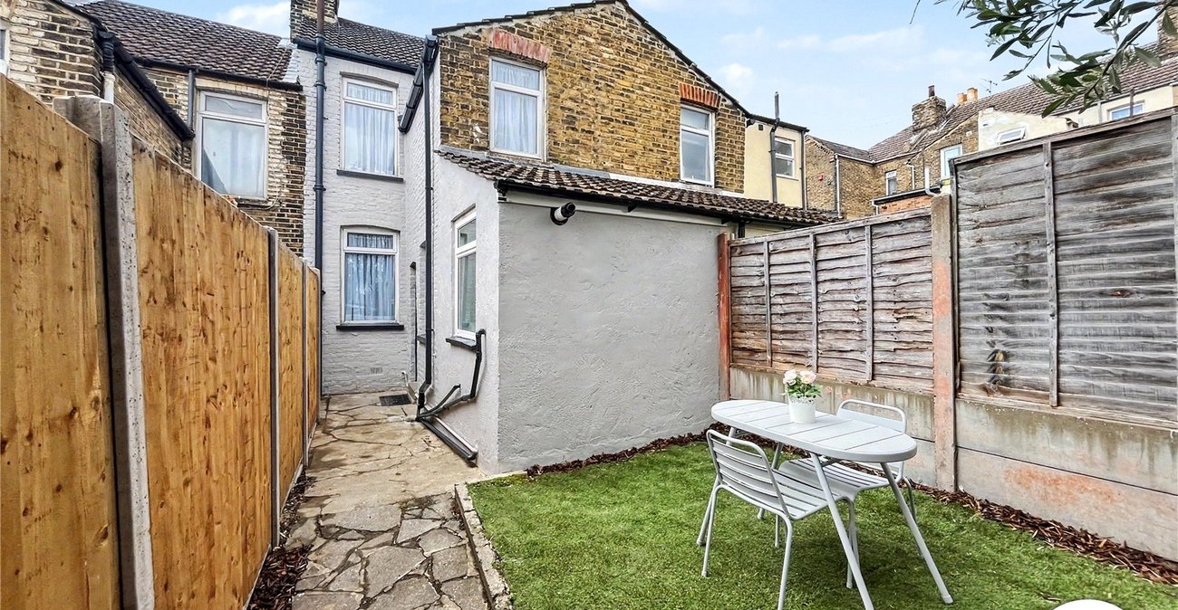 3 bedroom house for sale in Strood | Robinson Michael & Jackson