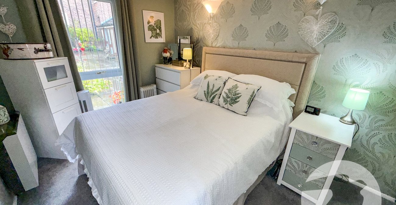 1 bedroom property for sale in Eltham | Robinson Jackson